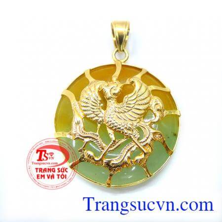 Mặt ngọc cẩm thạch bọc vàng 10k bọc phượng hoàng thể hiện được sự cao quý nam tính của phái mạnh mặt ngọc jadeite đã xử lý,