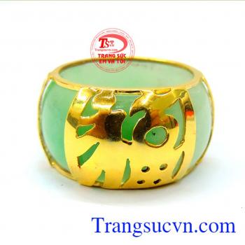 Sản phẩm nhẫn ngọc Rồng vàng tây 10k (41.6% Au) sản phẩm có giấy kiểm định vàng