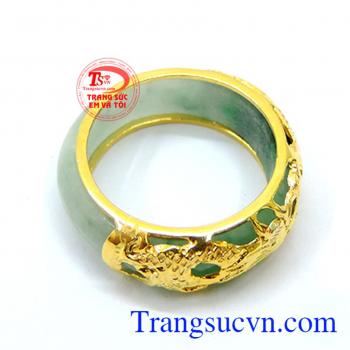 Nhẫn rồng ôm ngọc món quà ý nghĩa dành cho phái mạnh