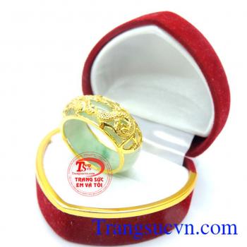 Nhẫn ngọc bọc rồng mạnh mẽ