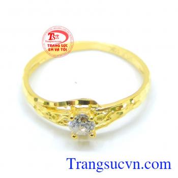 Nhẫn nữ gắn đá chất lượng vàng đảm bảo. Nhẫn nữ vàng đá kết giá rẻ