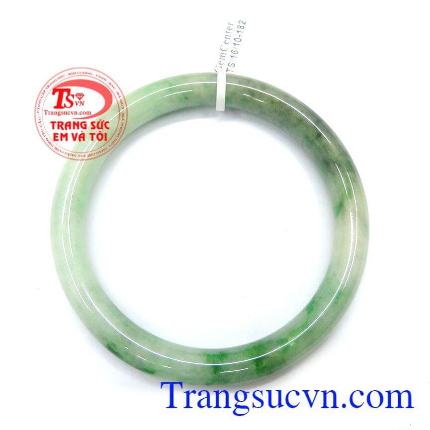 Vòng tay ngọc nữ may mắn