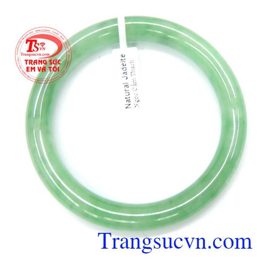 Vòng ngọc nữ tính tự nhiên đẹp