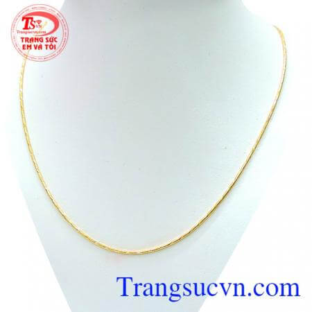 Dây chuyền thể hiện sự nhẹ nhàng, duyên dáng cũng như sang trọng quý phái, đeo mang lại may mắn trong cuộc sống