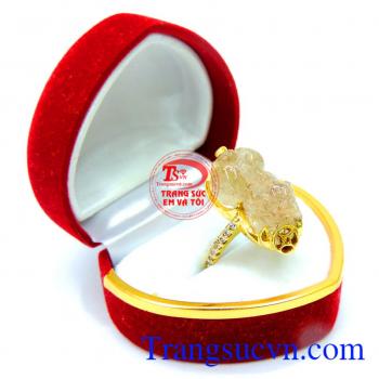 Khách hàng ưa chuộng sản phẩm nhẫn nữ vàng tây 10k bền đẹp. Nhẫn nữ tỳ hưu chạm khắc vàng 10k