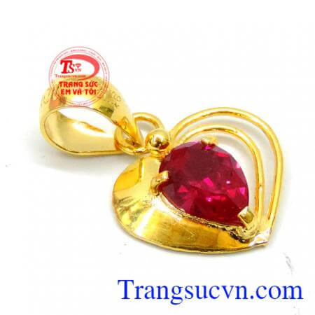 Mặt dây trái tim đá đỏ ý nghĩa