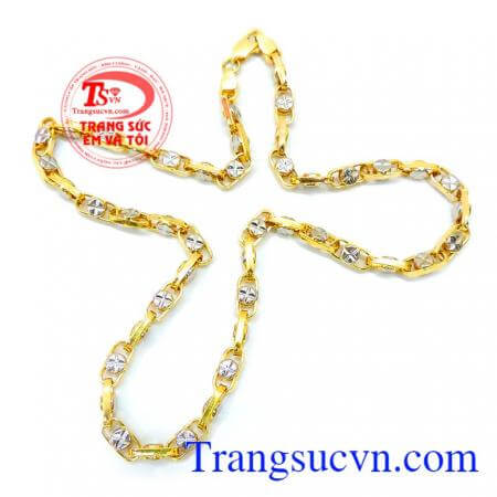 Dây chuyền nam đẹp thời trang phù hợp mọi lứa tuổi có thể đeo làm tôn lên sự tinh tế và lịch lãm cho bản thân, chất lượng vàng đảm bảo uy tín dây chuyền nam tính và mạnh mẽ