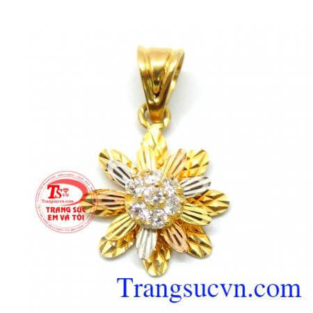 Sản phẩm mặt dây nữ korea bông hoa may mắn là mặt dây chuyền vàng tây dành cho nữ