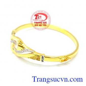Phù hợp với xu hướng thẩm mỹ của phái đẹp. Vòng tay nữ cá tính vàng 10k đẹp