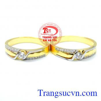 Cặp nhẫn cưới vàng hạnh phúc là minh chứng cho tình yêu và sự trung thành