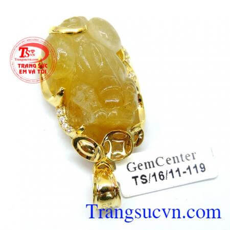 Tỳ hưu trong gia đình hay doanh nghiệp sẽ giúp gia chủ được bình an, may mắn, công danh thăng tiến, sức khỏe tràn đầy & tài lộc tăng nhanh, Mặt dây tỳ hưu mang lại bình an