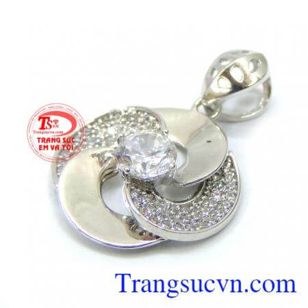 Mặt dây chuyền vàng tây sang trọng 