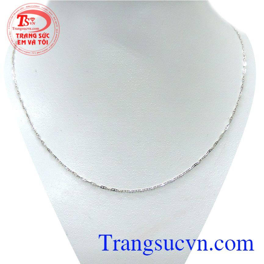 Dây chuyền đeo duyên dáng đẹp