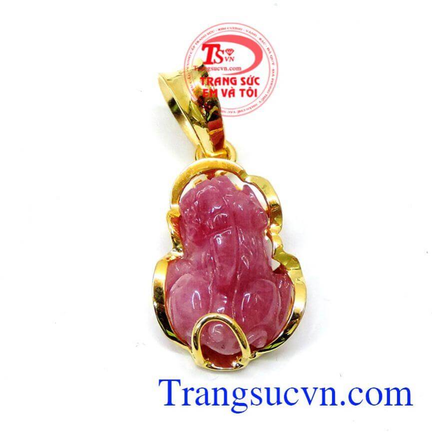 Mặt tỳ hưu ruby đeo hưng vượng