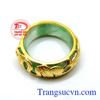 Nhẫn vàng tây đeo bền đẹp sang trọng và sáng bóng,nhẫn rồng ôm ngọc món quà ý nghĩa dành cho phái mạnh