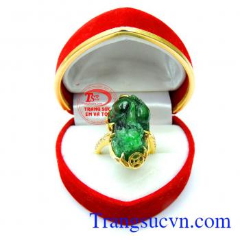 Nhẫn tỳ hưu nữ tính may mắn đẹp gắn tỳ hưu đá thiên nhiên. 