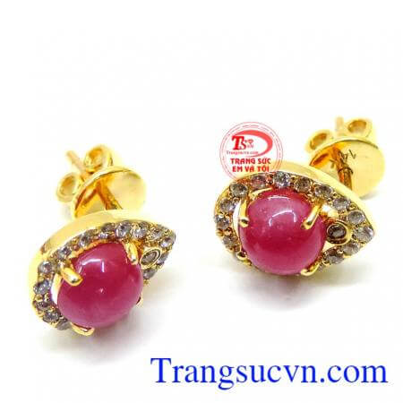 bạn sẽ có được sức khỏe, sự may mắn, hưng vượng và ngược lại. Hoa tai ruby mang lại may mắn đẹp
