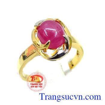 Đeo nhẫn nữ ruby là có được sức khoẻ, hạnh phúc, may mắn, sự quyết đoán, gạt bỏ được những cuồng vọng, ngăn cản được các lỗi lầm và bảo vệ chủ nhân được an toàn trước những phong ba bão táp của thiên nhiên cũng như cuộc đời. Nhẫn ruby nữ thời trang xinh x