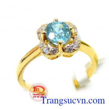 Nhẫn nữ vàng tây dành cho phái đẹp, đeo hợp thời trang và quý phái Được coi là viên đá của năng lượng và những điều ngọt ngào trong cuộc sống. Nhẫn zircon nữ tính đeo may mắn