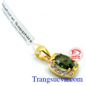 Đá quý làm bùa hộ mệnh, điều này không chỉ thể hiện sự sành điệu của chủ sở hữu, mà còn mang một ý nghĩa tâm linh lớn, thể hiện đẳng cấp văn hóa của chủ nhân