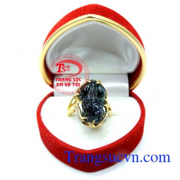 Nhẫn tỳ hưu saphire tiền tài đẹp sẽ giúp gia chủ chiêu tài phát lộc, hưng vượng, đại phú đại quý.