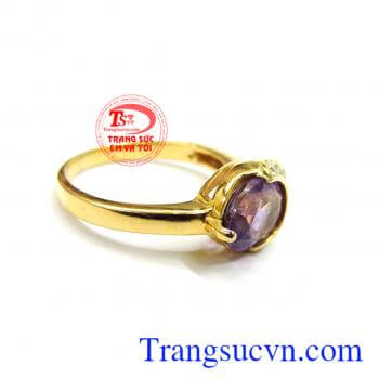 Hợp mệnh mang lại nhiều may mắn hạnh phúc. Nhẫn thạch anh tím nữ trang đẹp