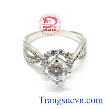 Nhẫn vàng trắng cá tính cho nữ thiết kế tinh xảo.