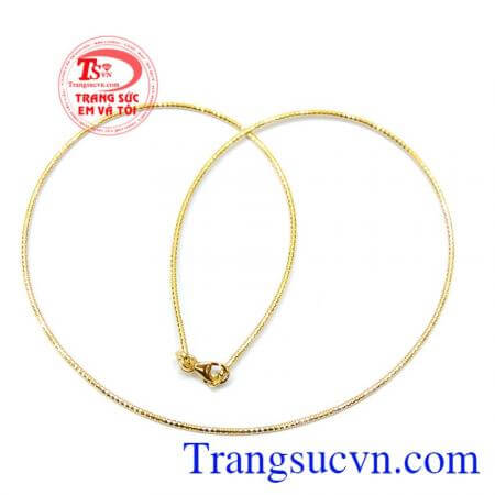 Kết cấu dây thanh mảnh, nhiều kiểu dáng cùng khóa dây chắc chắc, cứng cáp, liền mảnh đem lại sự tinh tế vẻ đẹp quý phái chp nữ là món quà ý nghĩa nhất phái đẹp nên chọn cho mình.