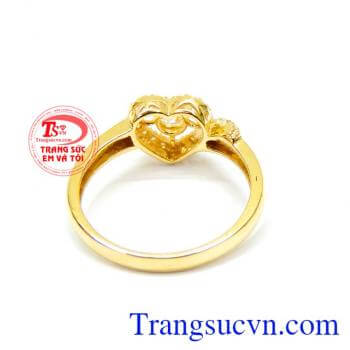 Nhẫn nữ món quà ý nghĩa đeo hợp thời trang. 