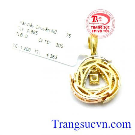 Mặt dây chuyền vàng tây sang trọng
