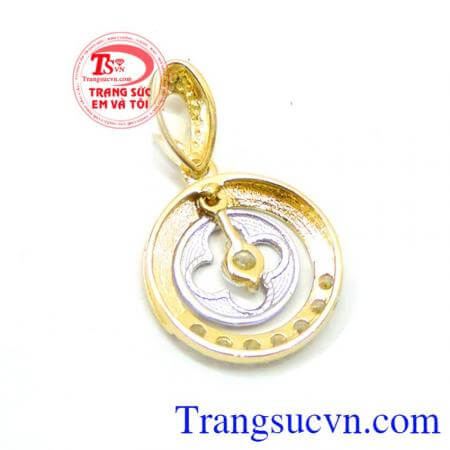 Mặt dây chuyền vàng tây sang trọng