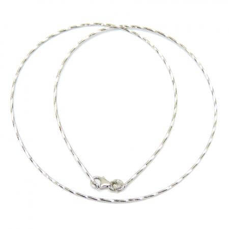 Giá cả hợp lý quý phái cho nữ tính lấy biểu tượng kiềng nhỏ chuỗi vàng trắng đẹp mang tới cho người dùng một phong cách nữ tính, thanh lịch. Kiềng nữ đeo quý phái đẹp