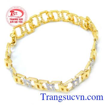 Lắc nữ xinh xắn vàng 14k đẹp đang được các bạn trẻ yêu thích và hướng đến sử dụng bởi sự nhẹ nhàng nhưng đầy tinh tế mà nó đem lại.