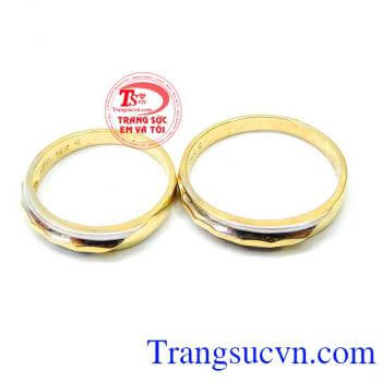 Nhẫn cưới mang vẻ đẹp của tình yêu đam mê tượng trăng cho tình yêu của đôi trai gái yêu nhau