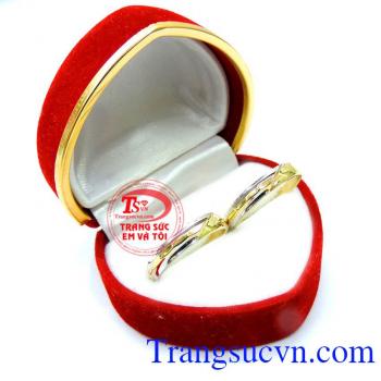 Những thiết kế tinh tế, sang trọng sẽ là sự lựa chọn hoàn hảo của những cặp đôi yêu thích sự đơn giản nhưng lắng đọng, đầy chiều sâu