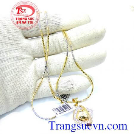 Bộ nữ trang thể hiện cá tính