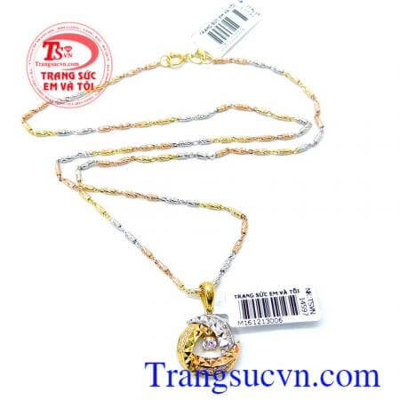 Bộ trang sức cho nữ đeo quý phái