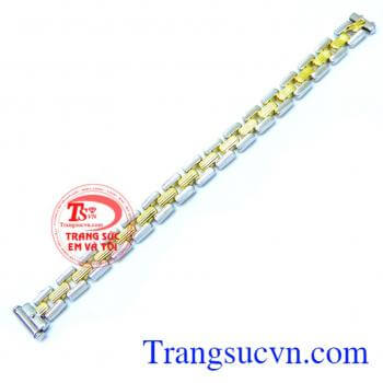 Sản phẩm đeo quý phái hợp thời trang với chất lượng vàng 18k chất lượng đảm bảo sáng bóng luôn giúp bạn nổi bật nhất trước mọi người. Lắc tay nam tính 18k mạnh mẽ