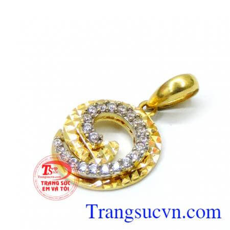 Mặt dây nữ vẻ đẹp kiêu xa