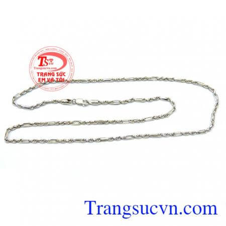 Dây chuyền nữ yêu kiều 18k đẹp thiết kế sang trọng, quý phái và thanh lịch chắc chắn sẽ mang đến cho bạn sự tự tin, gợi cảm và đầy sức quyến rũ