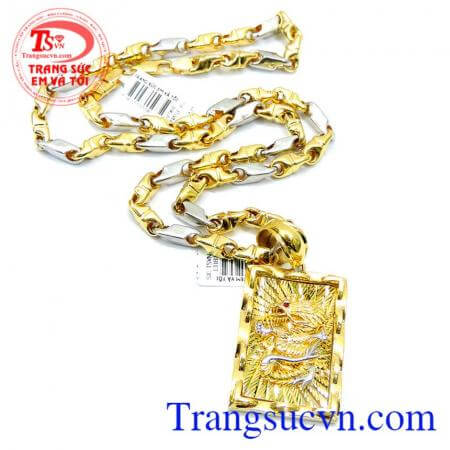 Là món quà ý nghĩa dành tặng cho phái mạnh chắc chắn bạn sẽ vô cùng hài lòng khi được tự mình trải nghiệm vẻ đẹp của trang sức với thiết kế tinh xảo và độc đáo này, Bộ mặt dây rồng quyền uy