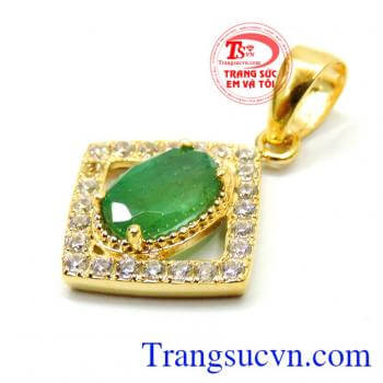 Mặt nữ emerald mặt của sự may mắn