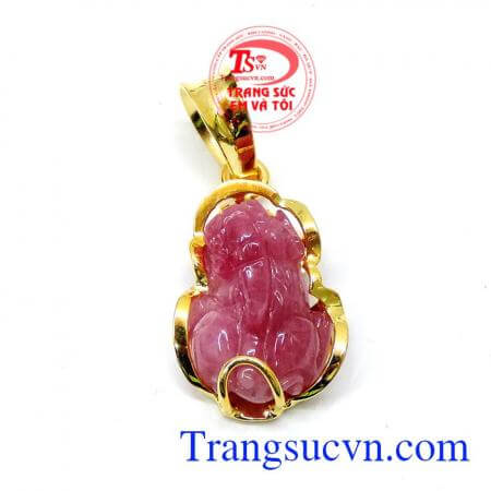 Mặt tỳ hưu ruby đeo hưng vượng