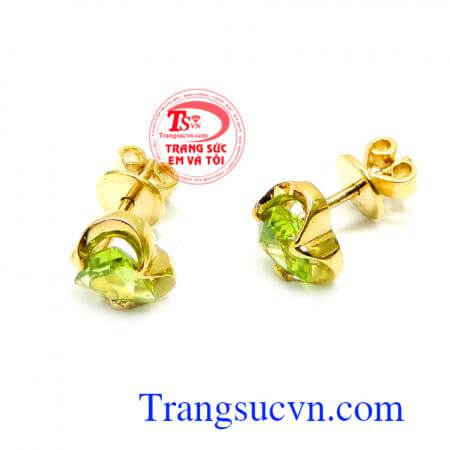 tạo nên sự khao khát và ngưỡng mộ trước mọi ánh nhìn còn có ý nghĩa về mặt phong thuỷ mang tới sự hưng vượng thiết kế đẹp tinh tế đeo hợp mệnh hợp thời trang, Hoa tai peridot 14k đeo trẻ đẹp
