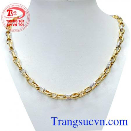 Dây chuyền nam mắt xích cá tính ngoài vẻ đẹp nam tính, phong cách riêng của từng người thì những chiếc dây chuyền vàng cho nam còn như một món trang sức giúp chủ nhân tự tin hơn