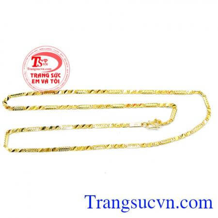 Dây chuyền nữ mảnh với thiết kế xinh xắn đeo thời trang tôn lên được vẻ đẹp sang trọng quý phái