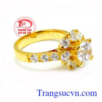 Là món quá mang đến sự ngọt ngào giành cho người mà bạn yêu mến. Nhẫn nữ đính đá quý phái