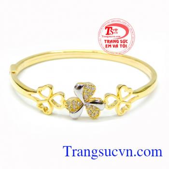 Vòng nữ vàng cỏ 3lá tưới sáng