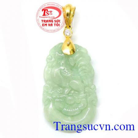 Mặt jadeite tuổi gà bọc vàng