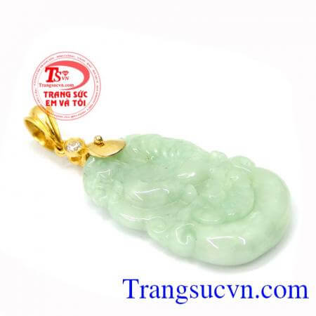 Nhanh nhạy, khôi hài và luôn chiếm vị trí trung tâm của đám đông, họ quảng giao và thích thể hiện mình